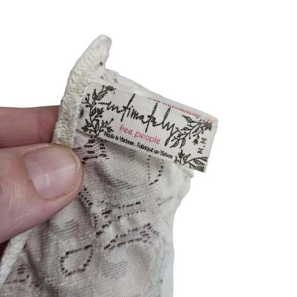 Free People Intimately Lace Bralette V-Neck Racerback Ivory Off White Size M - Picture 4 of 11